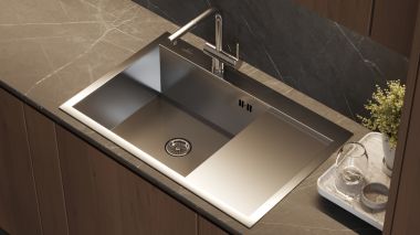 WISENT W37851-L Satin virtuves izlietne 78x51 ar dozatoru un sifonu 